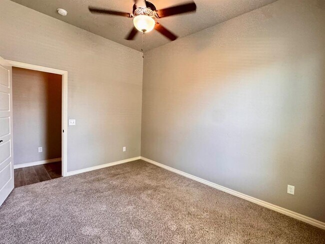 Building Photo - 8109 NW 160th Terrace