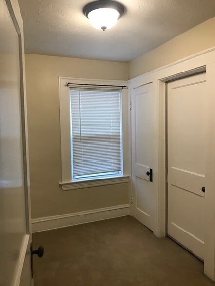 Building Photo - 3005 Colburn Ave