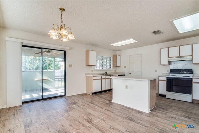 Building Photo - 1078 Stone Trail