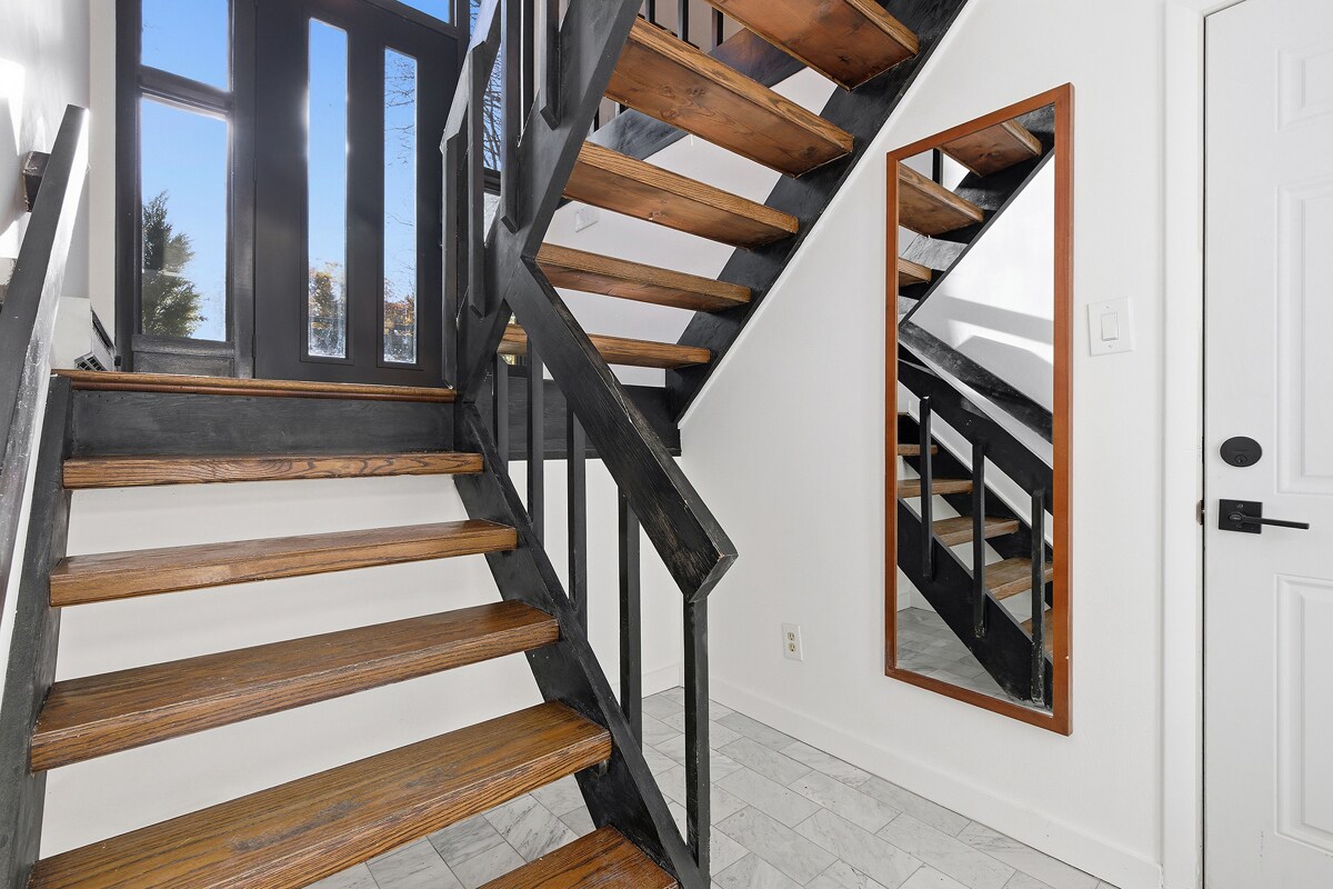 Building Photo - 1 Myrtle Hill Rd