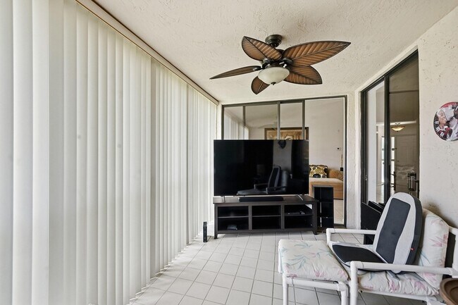 Building Photo - 5395 Firenze Dr