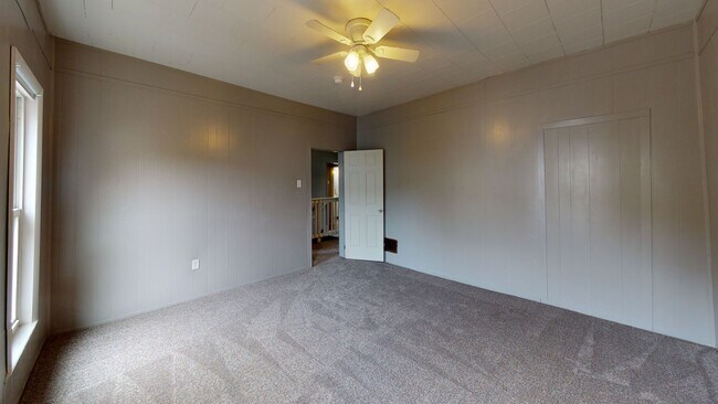 Building Photo - 33 Westminster Ave