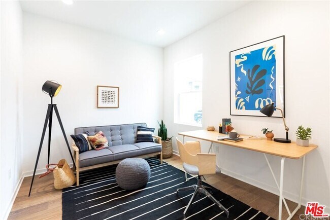 Building Photo - 4821 1/2 Craner Ave