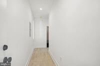 Building Photo - 2109 S Iseminger St