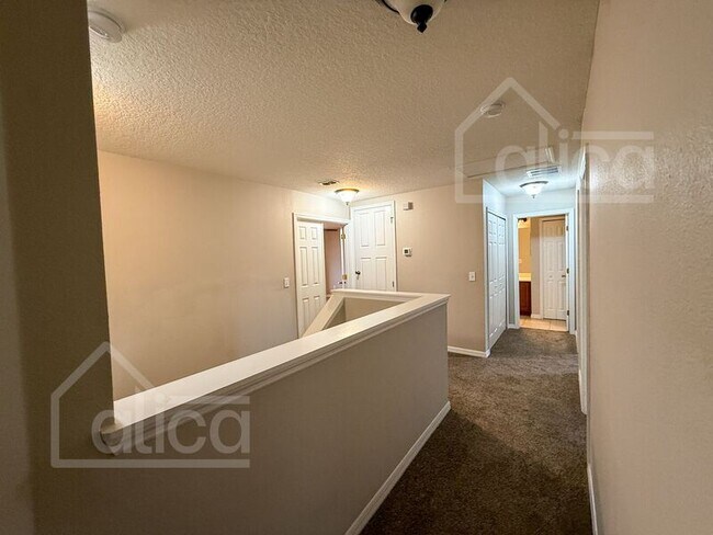 Building Photo - 109 Whispering Pines Way