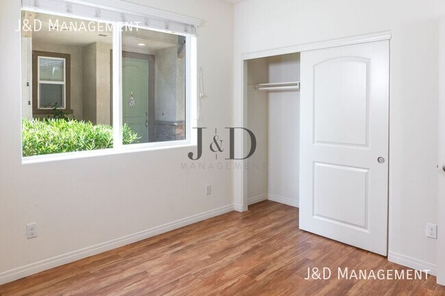 Building Photo - 8955 Valencia St