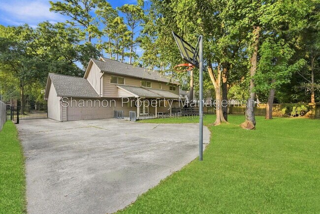 Building Photo - 6307 Jadecrest Dr