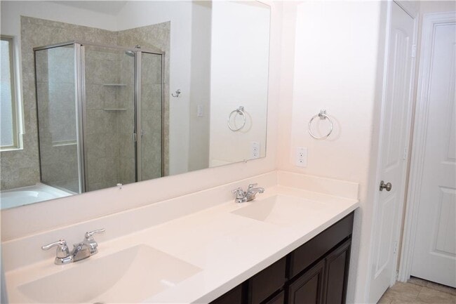 Building Photo - 2013 Pitkin Dr