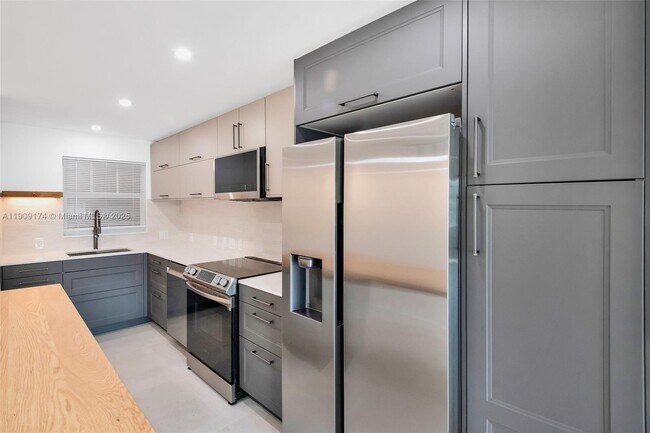 Building Photo - 54 Isle of Venice Dr