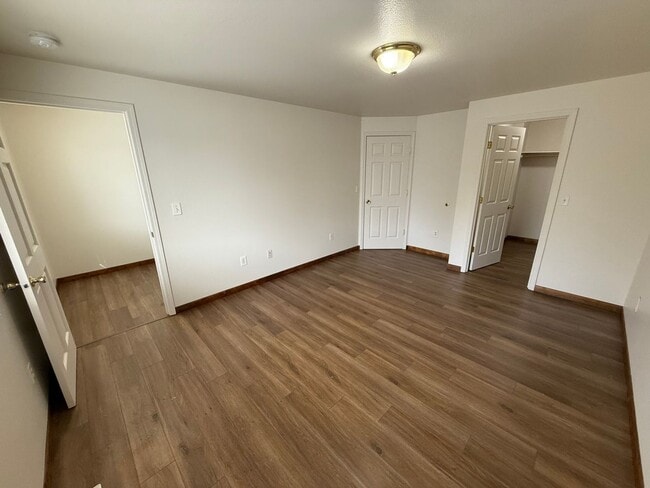 Building Photo - 3 Bedroom Townhome in Southwest Albany