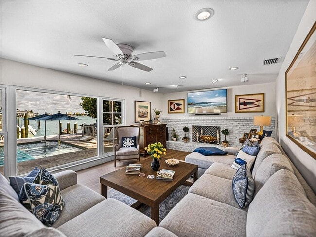 Building Photo - 829 59th Ave