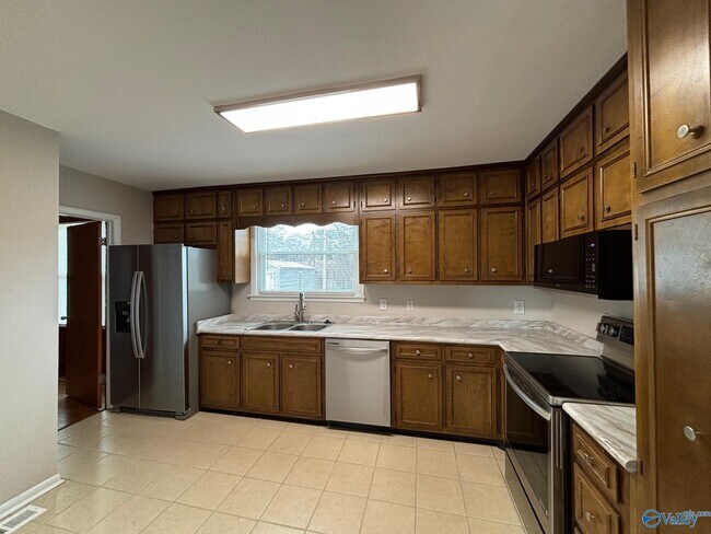 Building Photo - 2206 Harris Rd NW