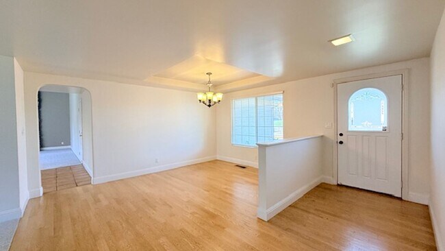 Building Photo - Charming and Move-in Ready, 4BD/2BA, Single-Story Home in Twin Creeks South Estates, San Ramon- A...