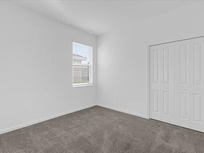 Building Photo - 4391 Pebbles Throw Dr