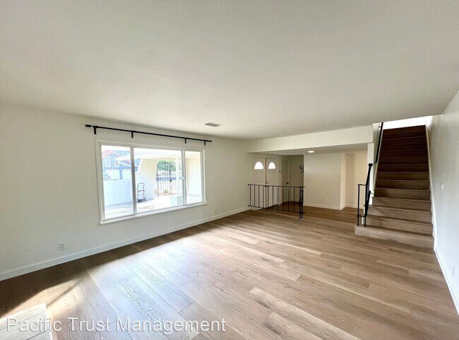 Building Photo - 4 br, 3 bath House - 9163 Evergreen Dr.