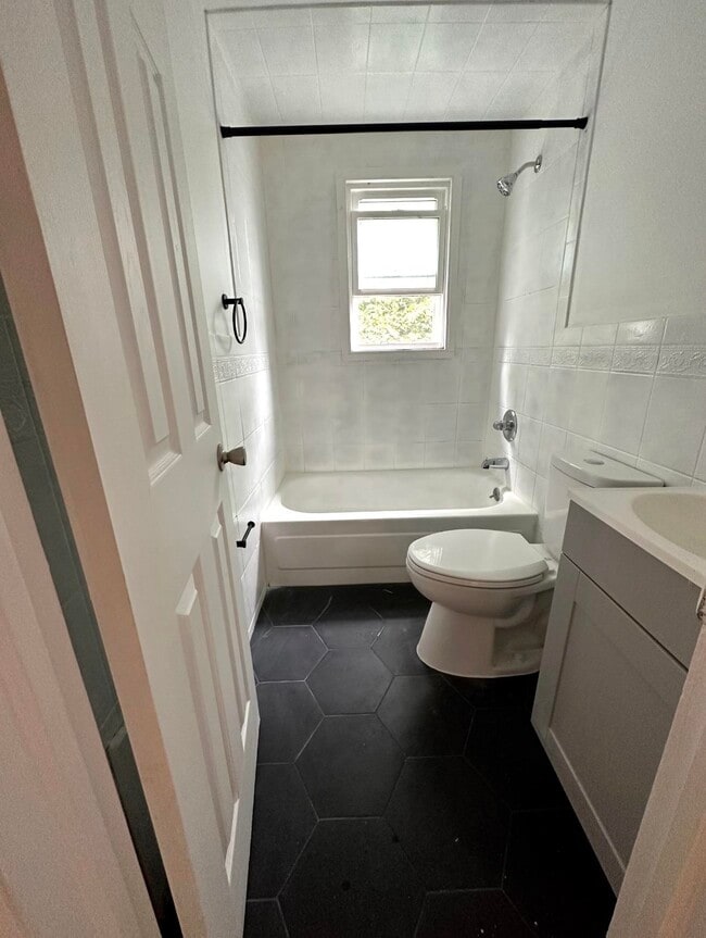 Building Photo - 6517 Durham Ave