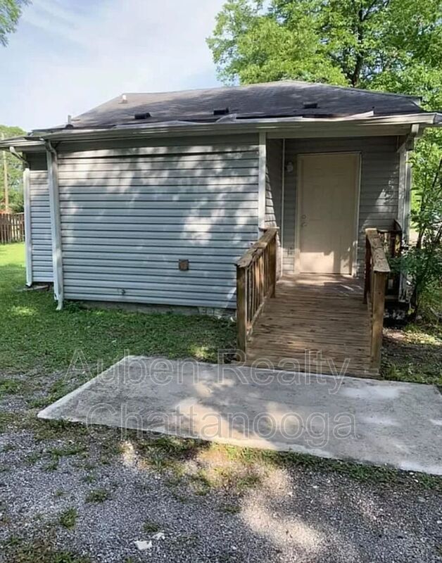 Building Photo - 633 Chestnut St