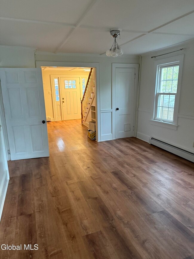 Building Photo - 60 Ash St