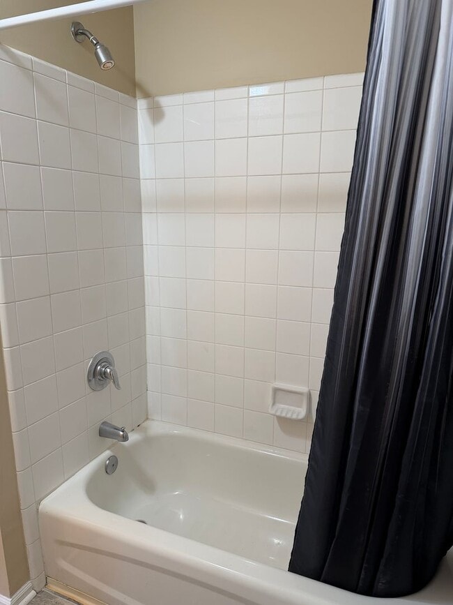 Building Photo - Spacious 2B/2B Renovated Condo - The Reserve in Bluffton - No July Rent!!