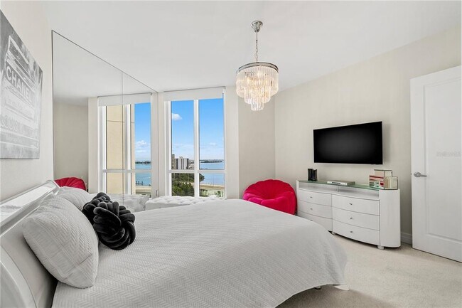 Building Photo - 331 Cleveland St