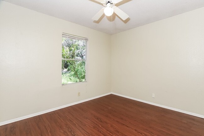 Building Photo - Rare Hill Country Gem | Upgraded Duplex on a Quiet Cul-de-Sac