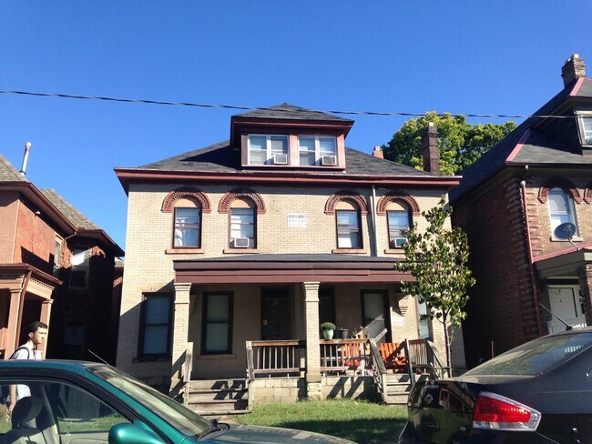 Primary Photo - 60 W 10th Ave