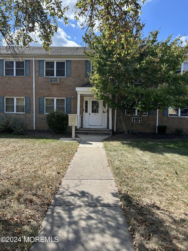 Primary Photo - 64 Manchester Ct