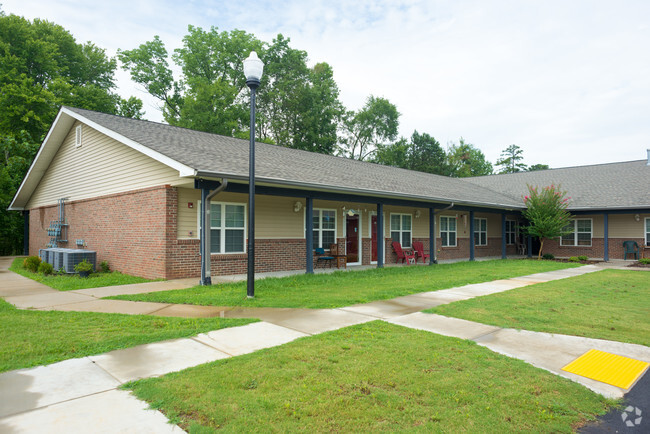 Primary Photo - Woodlands Village II Apartments