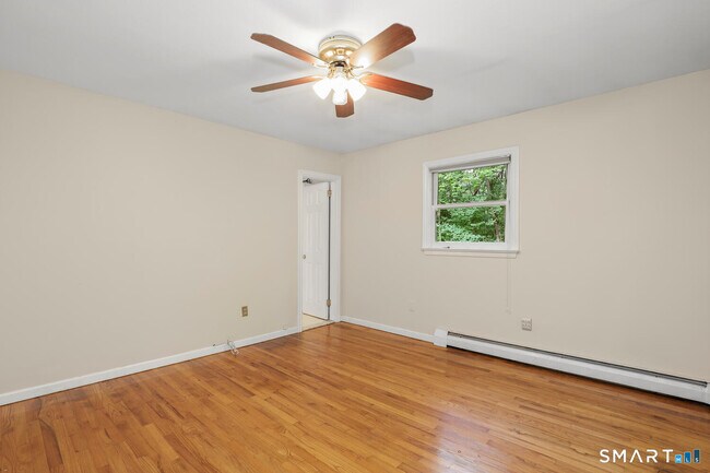 Building Photo - 122 Deforest Rd