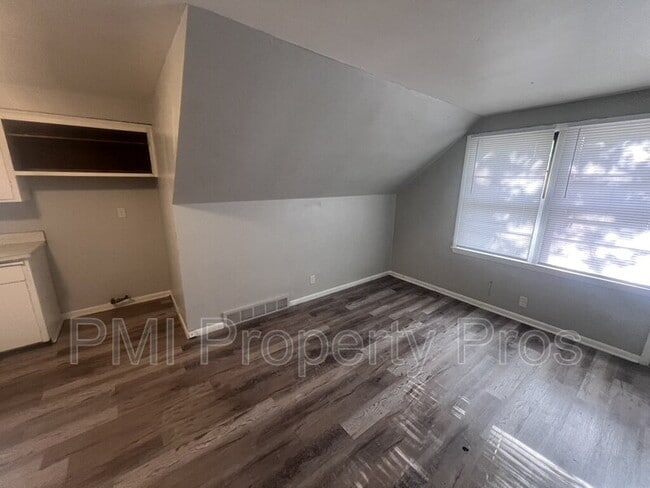 Building Photo - 4566 N 28th St