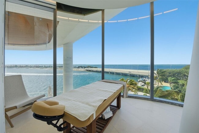 Building Photo - 175 SE 25th Rd