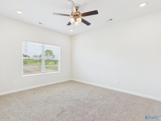 Building Photo - 112 Betty Williams Dr