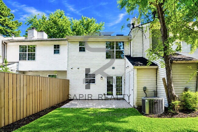 Building Photo - 5571 Wells Cir