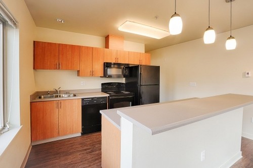 Building Photo - John Court - 2 bedrooms