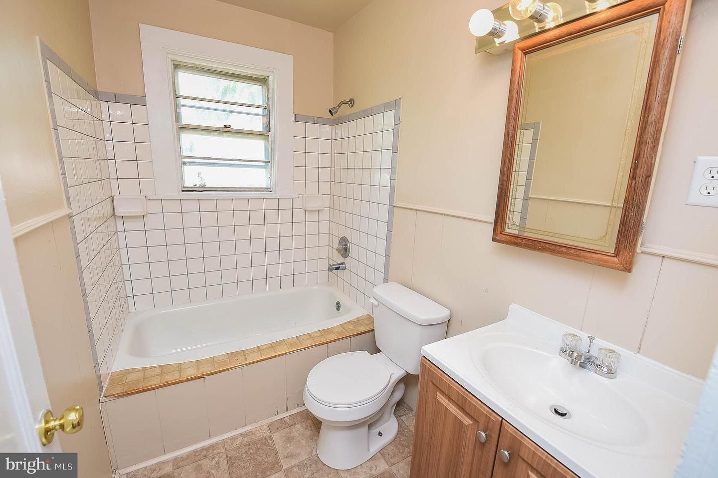 Building Photo - 1014 Cecil St