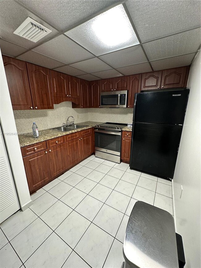 Building Photo - 2055 SW 122nd Ave