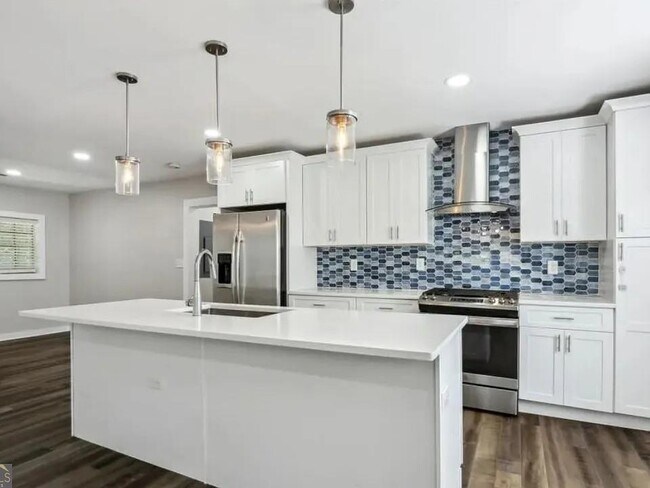 Building Photo - 1295 McClure Ave NW