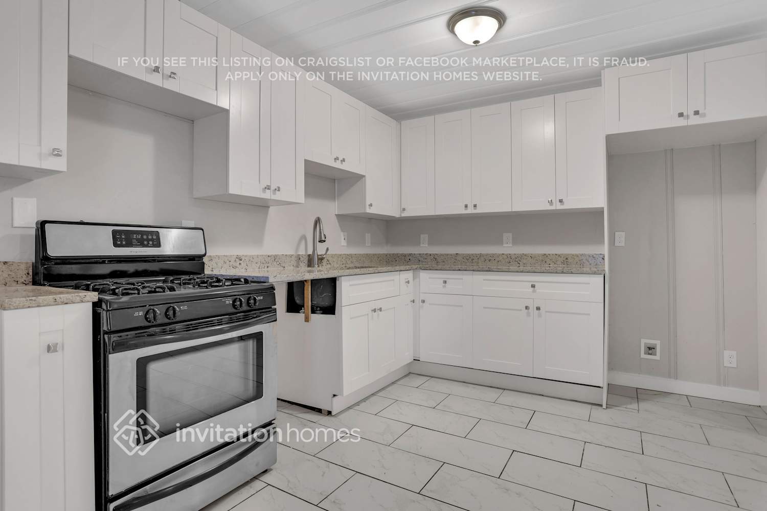 Building Photo - 190 Pineview Dr