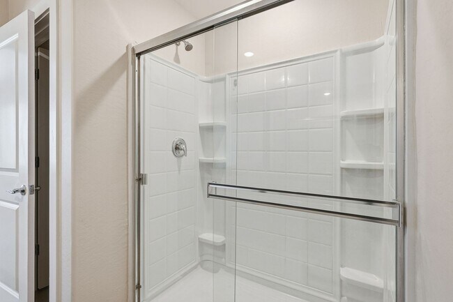 Building Photo - Amazing home in wonderful Ghost Hollow Ranch