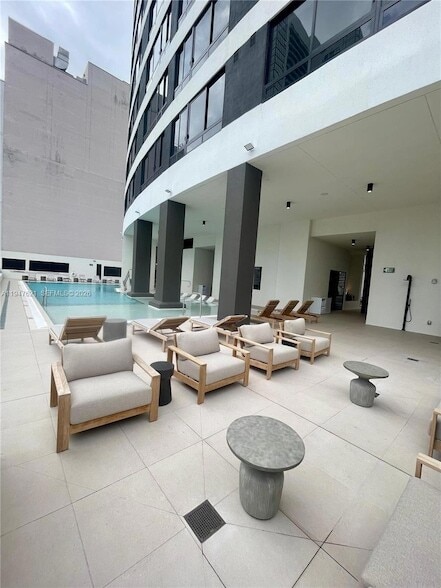 Building Photo - 225 N Miami Ave