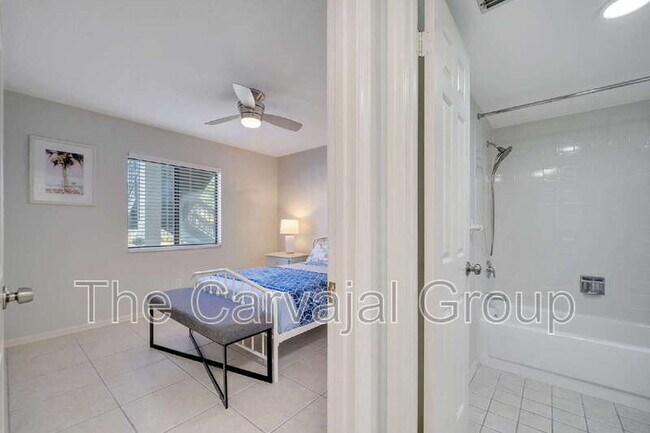 Building Photo - 2404 Gallery View Dr
