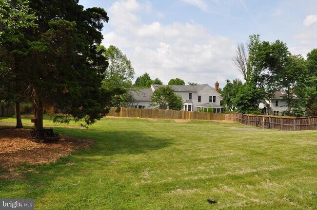 Building Photo - 14616 Falling Leaf Way