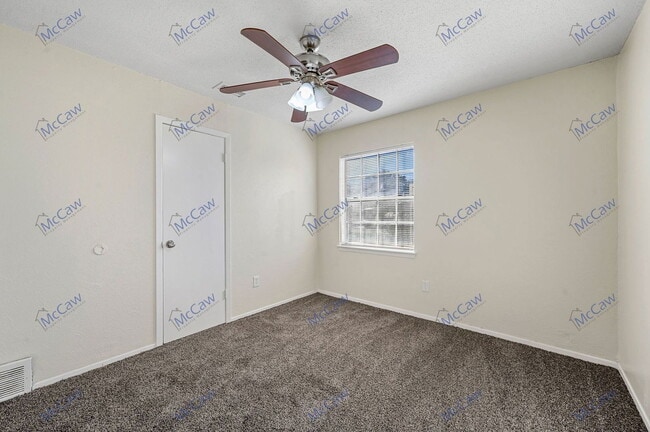 Building Photo - 15122 Marsha Dr