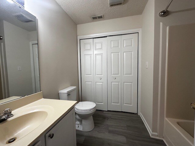 Building Photo - 2909 Spring Garden St