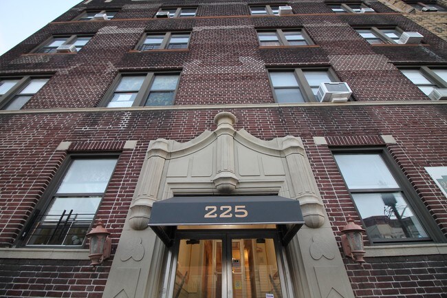 Primary Photo - 225 Academy St