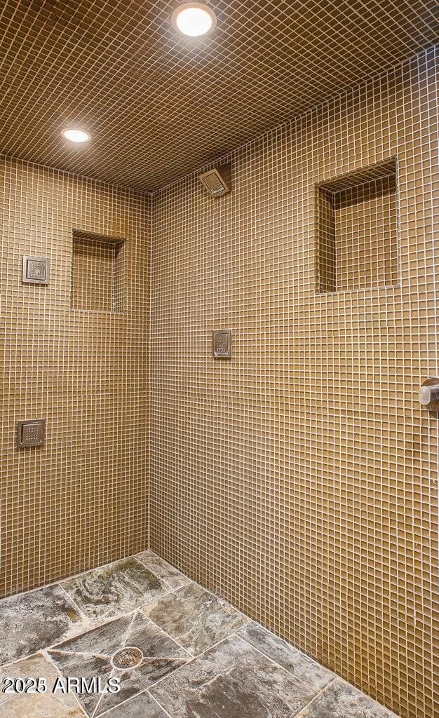 Building Photo - 902 W Verde Ln