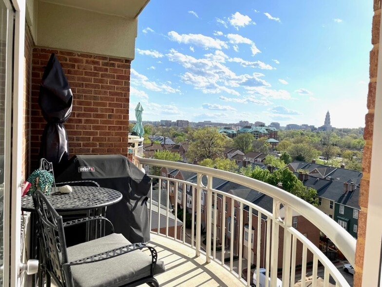 Building Photo - 1200 Braddock Pl