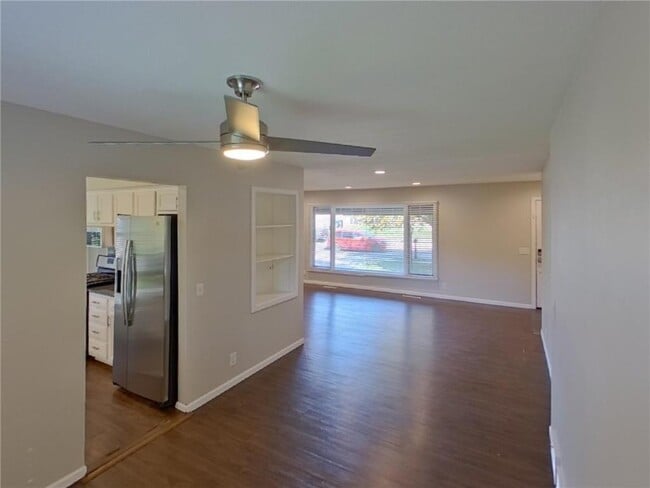 Building Photo - 1455 Oakdale Ave