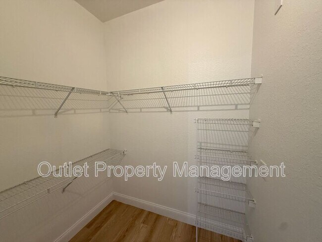 Building Photo - 583 Brantley Terrace Way