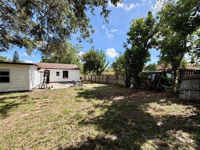 Building Photo - 2533 48th Ave N